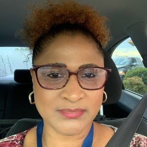 Meet your Posher, Charlotte